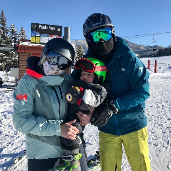 Meet your Posher, Danielle - Picture 2 of 2